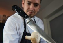 Messer Schwebendes WMF Messer - www.chefsstuff.de