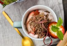 Eisgrundmasse Erdbeereis - www.chefsstuff.de